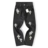 Chrome Hearts Jeansy z białą Cross Patch w kształcie krzyża