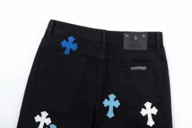 Jeansy Chrome Hearts z niebiesko-białą Cross Patch w kształcie krzyża