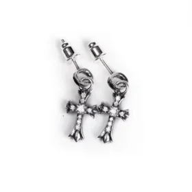 Kolczyki CH Cross Baby Fat Stud z brylantami w pavé