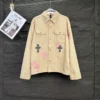 Kurtka Chrome Hearts z różowymi i czarnymi krzyżami