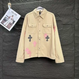 Kurtka Chrome Hearts z różowymi i czarnymi krzyżami
