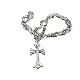 Naszyjnik w stylu Chrome Hearts, posrebrzany