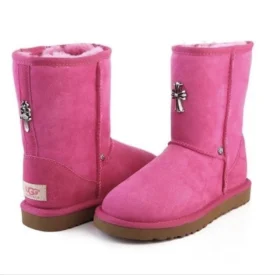 Różowe Uggs Chrome Hearts